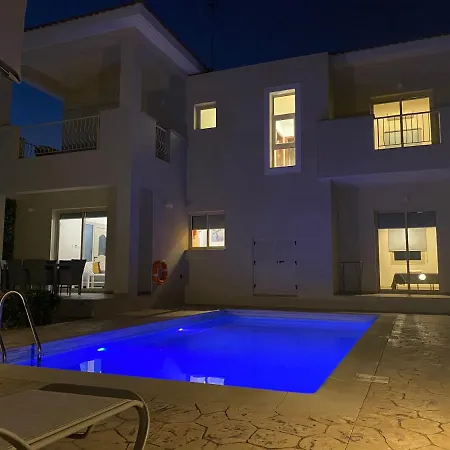 Villa Stamati Real Estate *